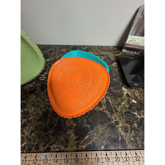 Vintage Plastic Weave Picnic Plates Lot Of 4 By Recline - Picture 4 of 9